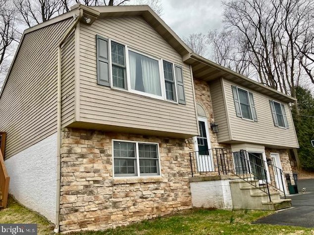 393 Shirktown Rd, Beartown, PA 17555