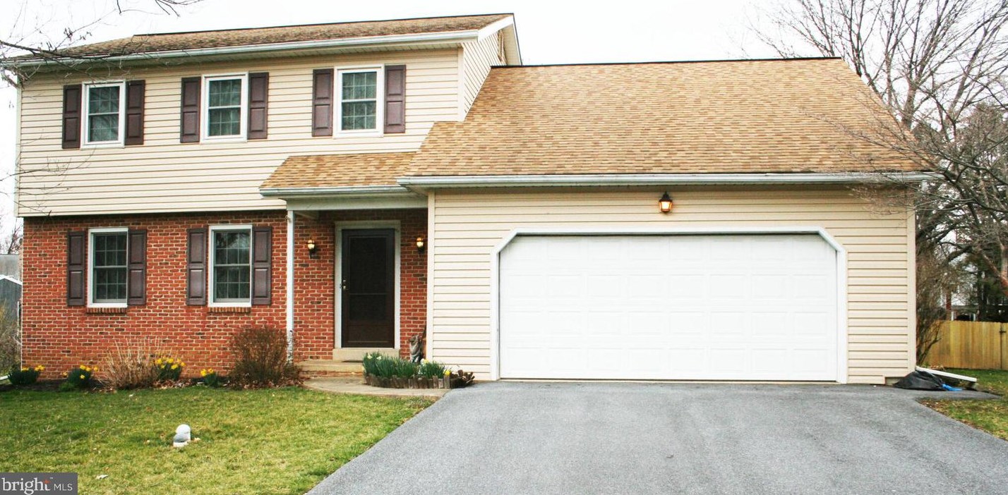 3125 Woodridge Dr, Landisville, PA 17538-1346