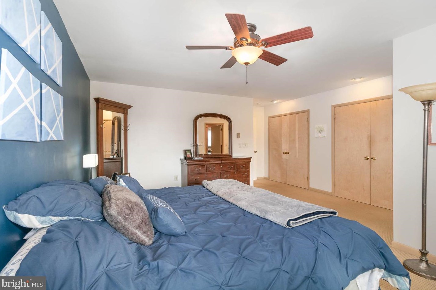 240 Cooper Ave, Landisville PA  17538-1716 exterior