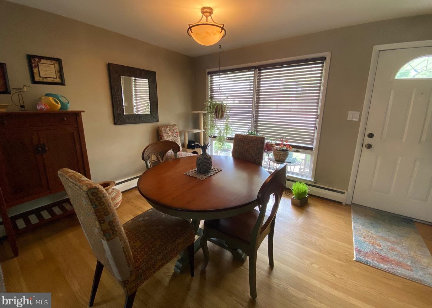 902 Oak St, Akron, PA 17501-1476