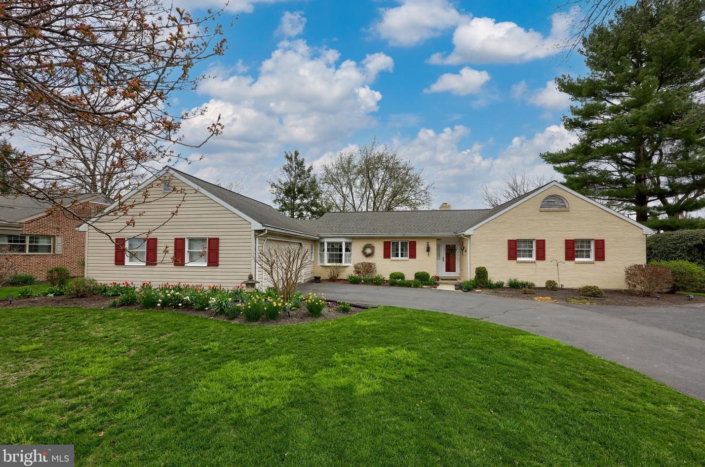 1607 Silver Spring Rd, Landisville, PA 17538