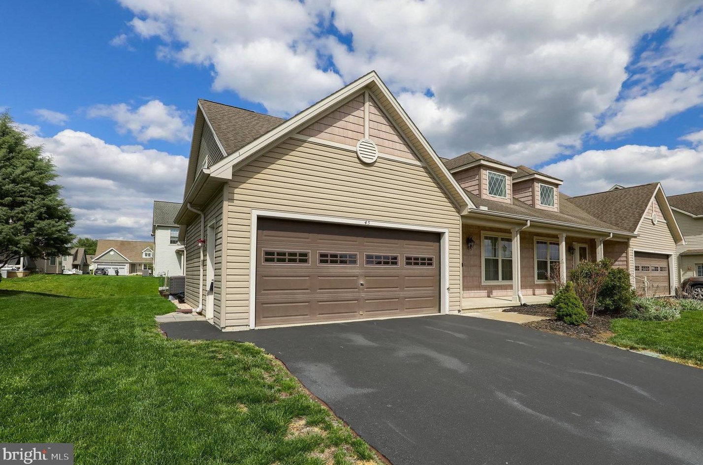 45 Patience Ln, Ephrata, PA 17522
