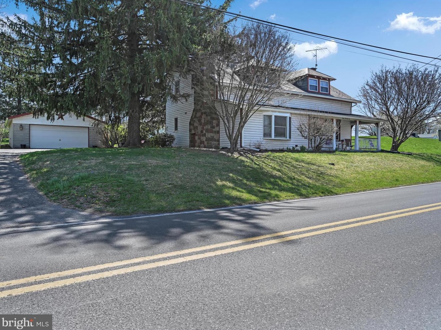 175 N Reamstown Rd, Schoeneck, PA 17578