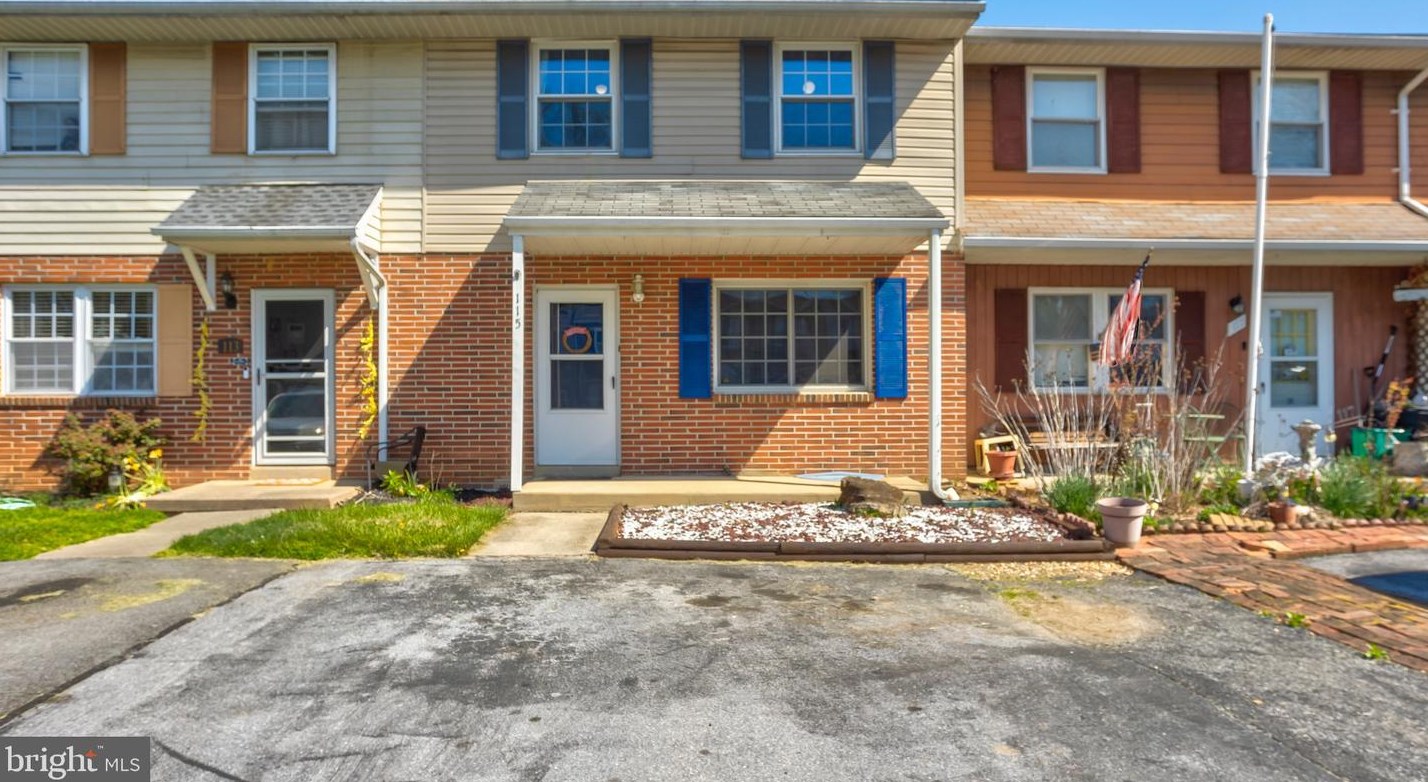 115 Maplewood Ln, Marietta, PA 17547-9526