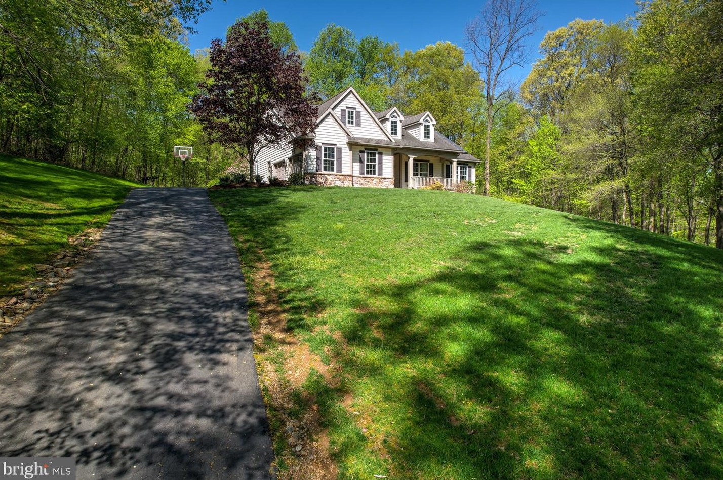 70 Snyder Hollow Rd, Smithville, PA 17560