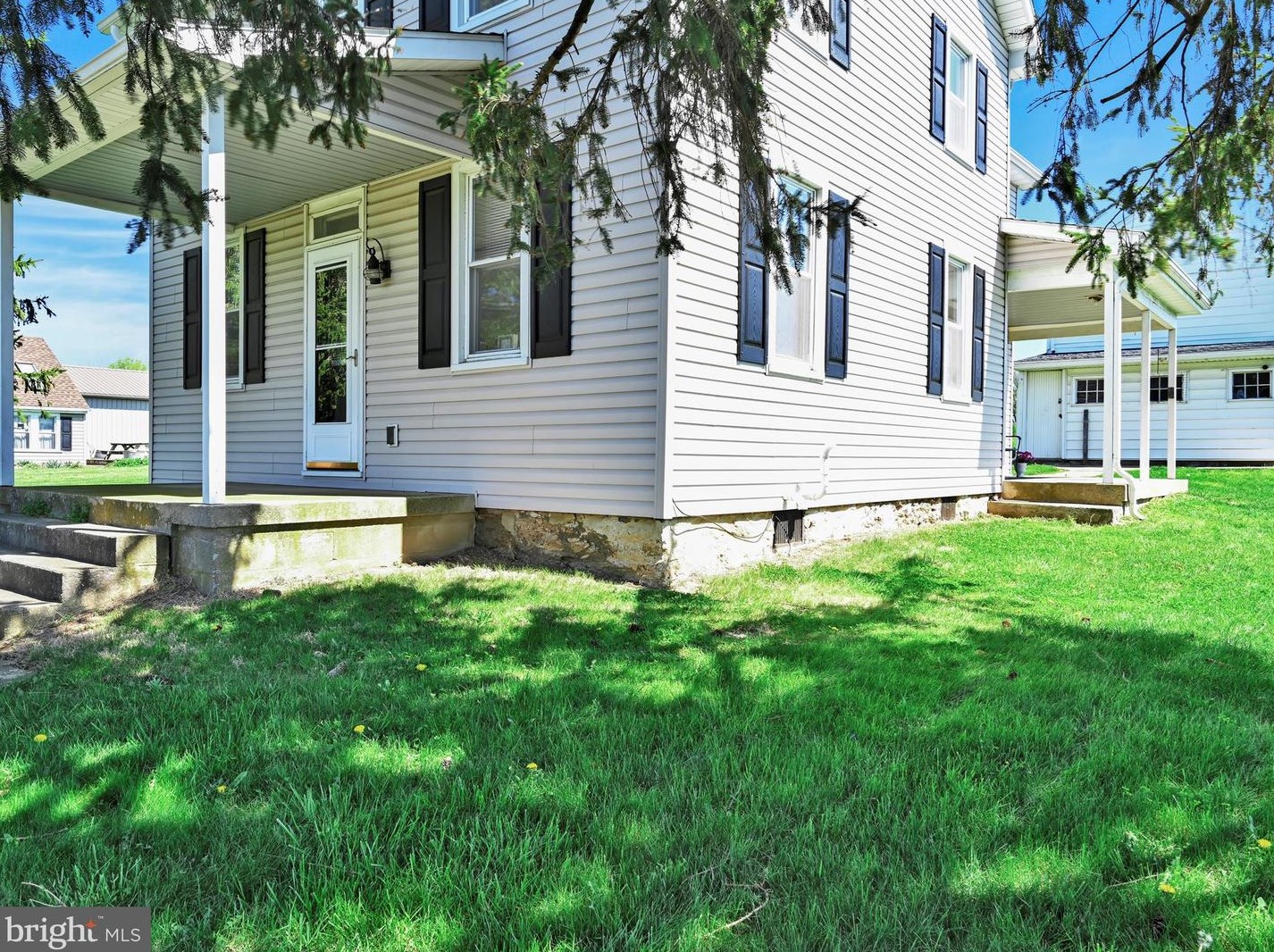 719 Marticville Rd, Pequea, PA 17565-9401