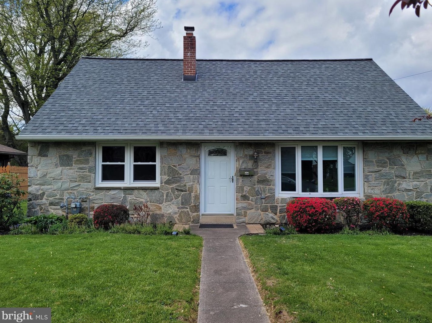 6294 Carpenter St, East Petersburg, PA 17520-1104