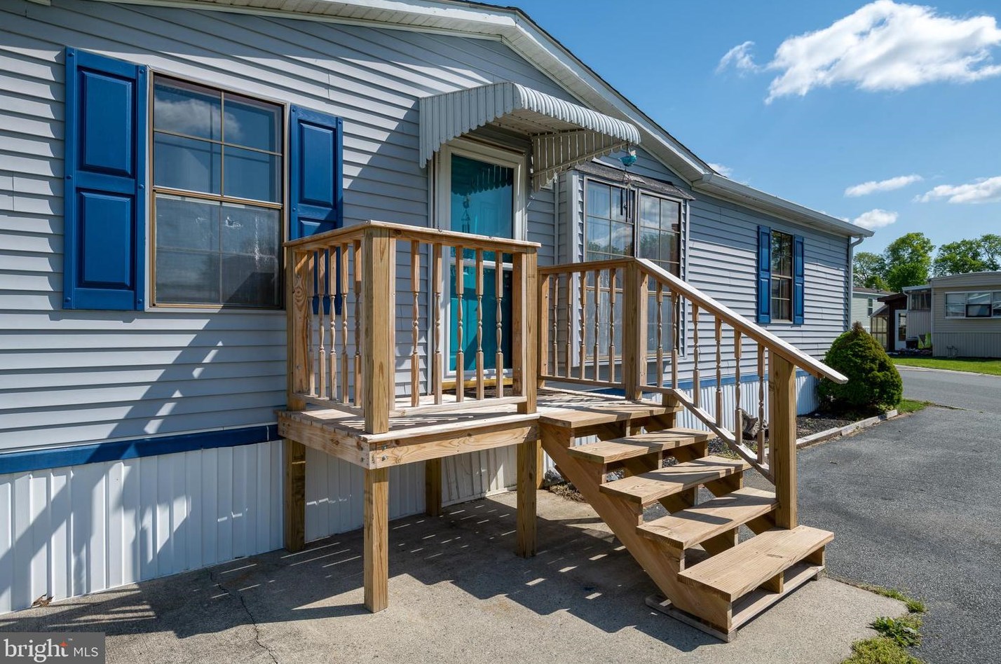 11 Boxwood Blvd, Kinderhook, PA 17512-9625