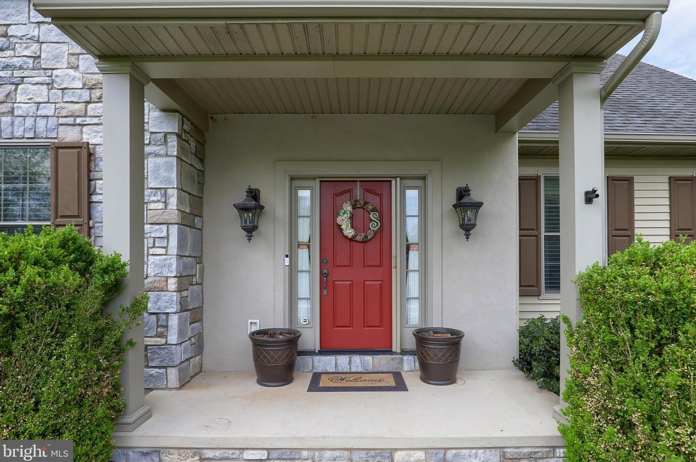165 Smokestown Rd, Swartzville, PA 17569