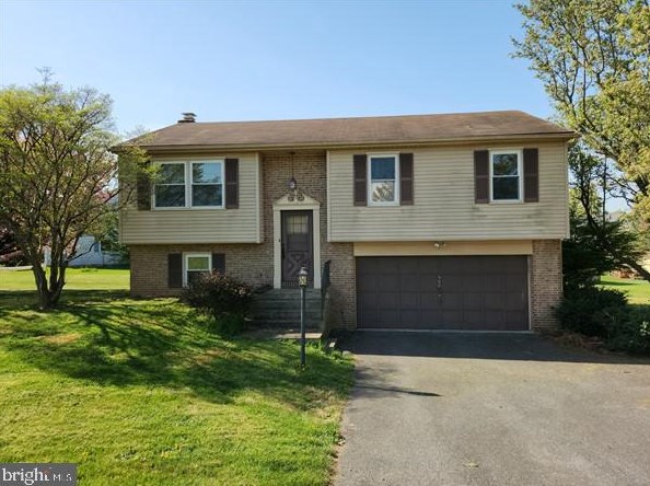 500 Stony Battery Rd, Landisville, PA 17538-1412