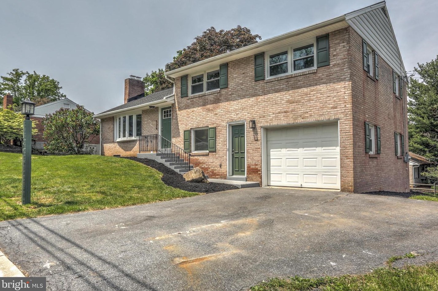 524 N Maple St, Ephrata, PA 17522