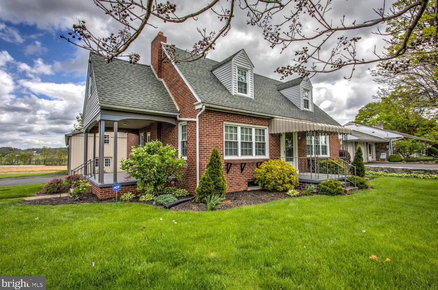 1208 Division Hwy, Ephrata, PA 17522