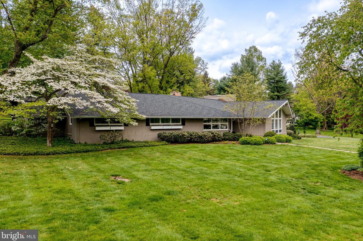 2530 Mondamin Farm Rd, Lancaster, PA 17601