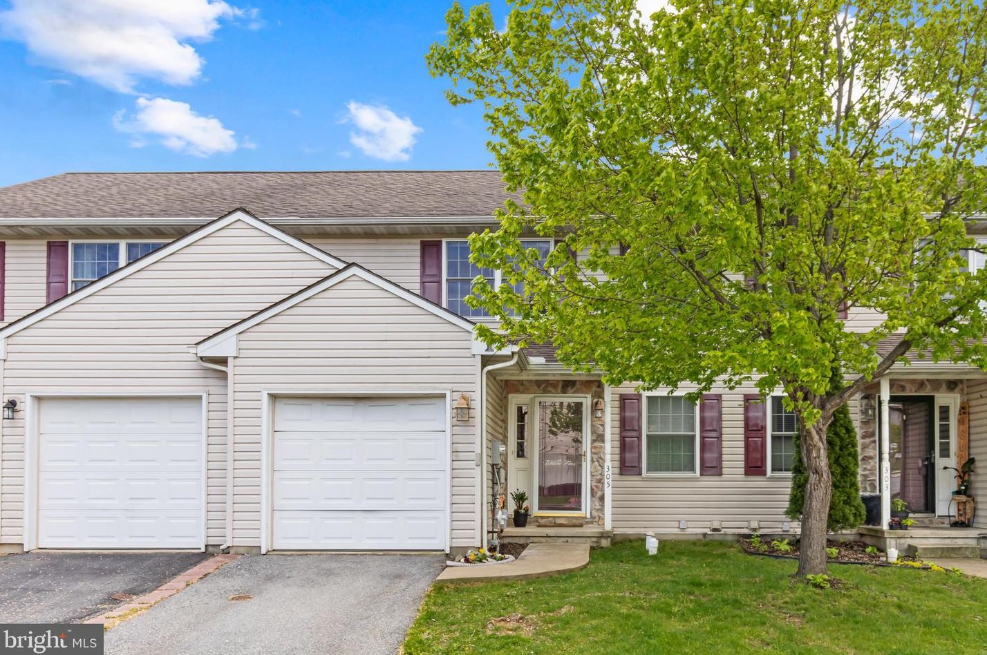 305 Yorkshire Dr, Lancaster, PA 17603