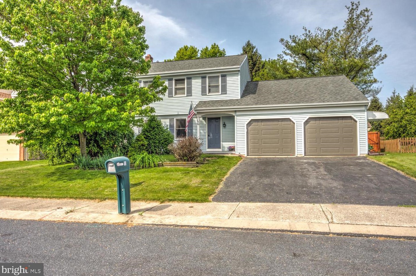 10 Market View Dr, Ephrata, PA 17522