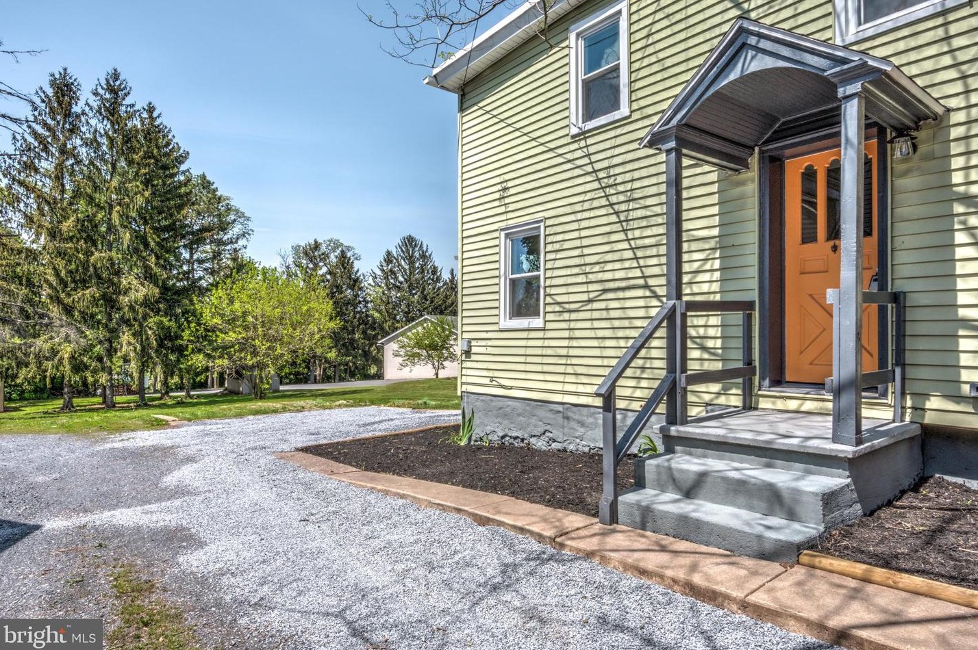 102 N Reamstown Rd, Schoeneck, PA 17578