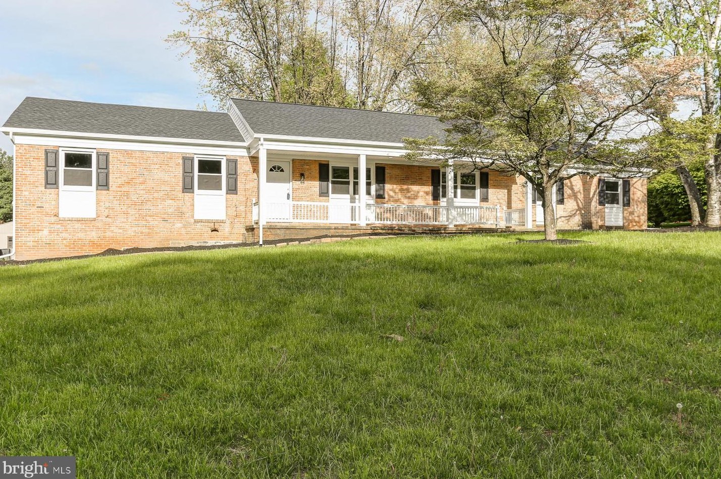 69 Hawthorne Cir, Willow, PA 17584-9742