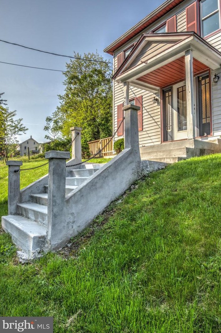 4560 Fairview Rd, Kinderhook, PA 17512
