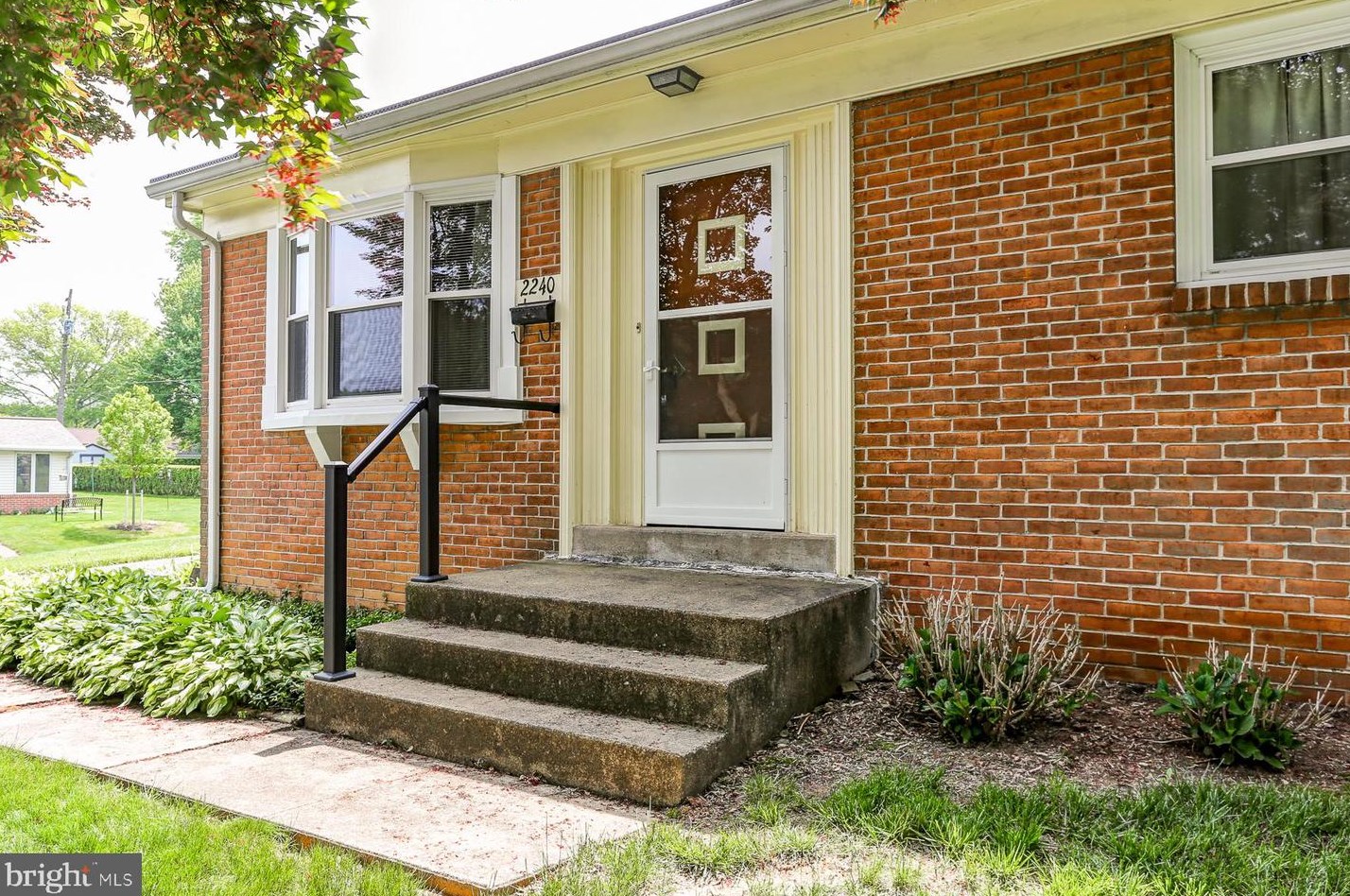 2240 New St, East Petersburg, PA 17520