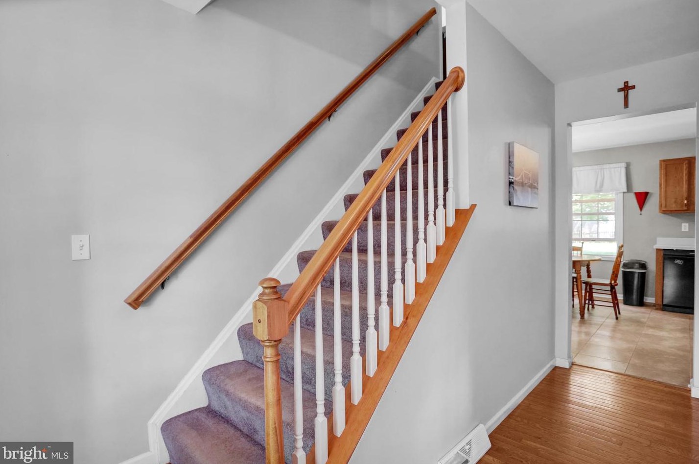 155 Village Spring Ln, Swartzville, PA 17569