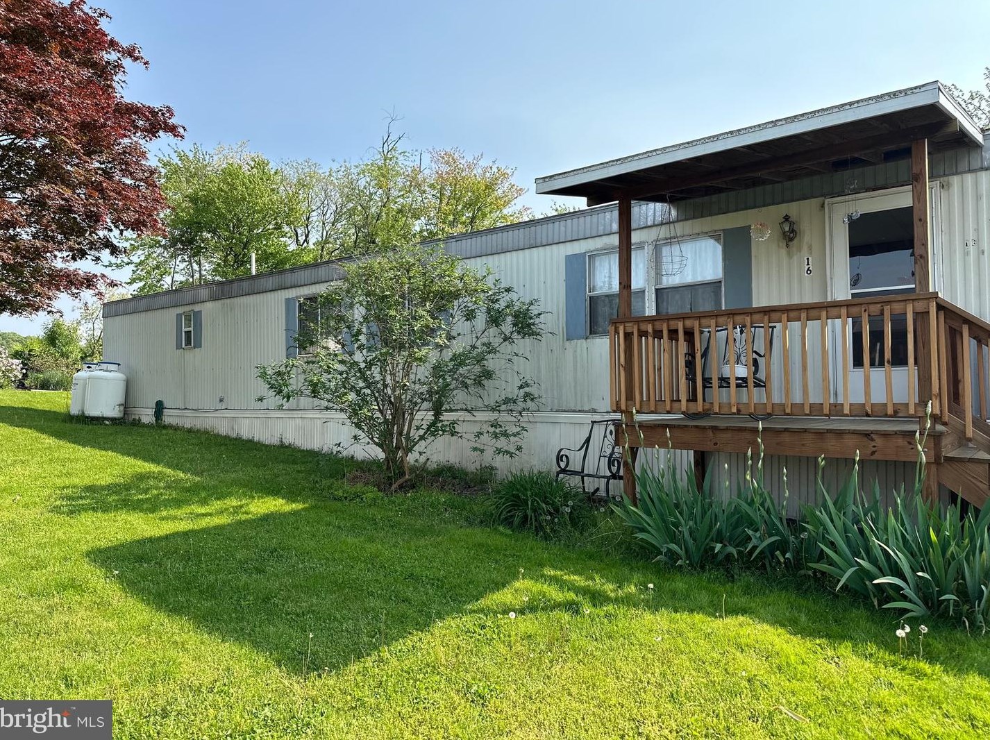 16 Vista Ln, Old Line, PA 17545