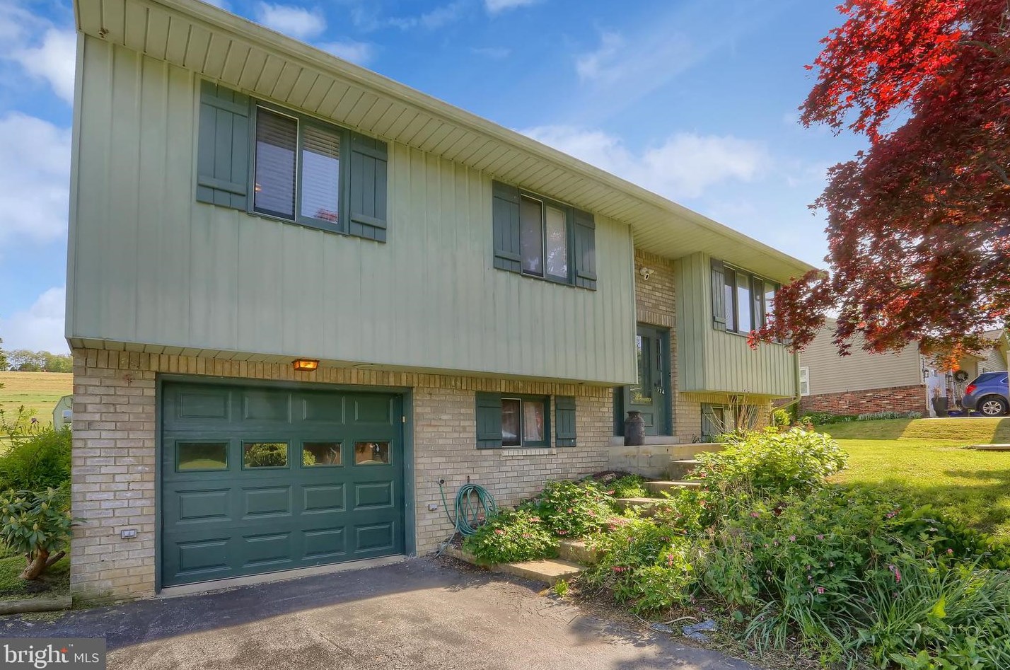 514 Blue Ln, Kinderhook, PA 17512