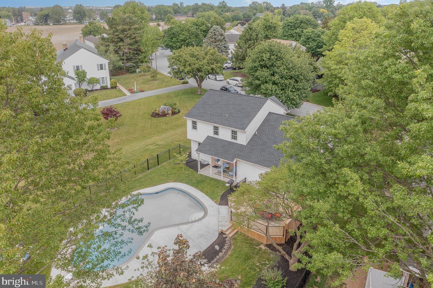 182 Northridge Dr, Landisville PA  17538-1911 exterior
