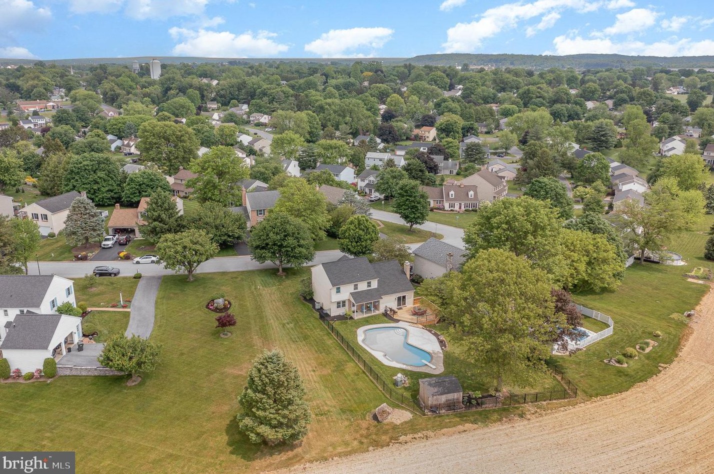 182 Northridge Dr, Landisville PA  17538-1911 exterior