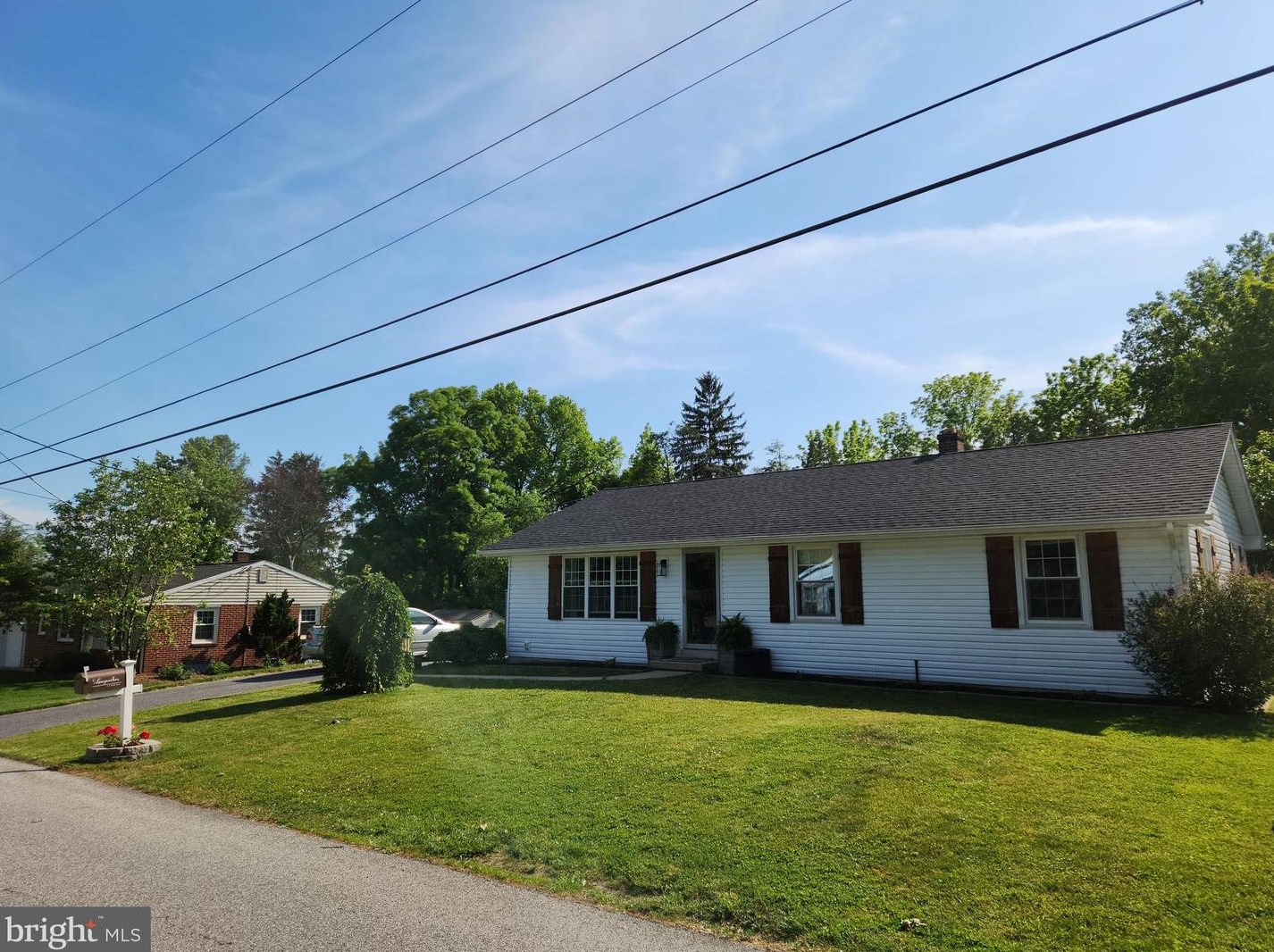 22 Nolt Ave, Willow, PA 17584-9313
