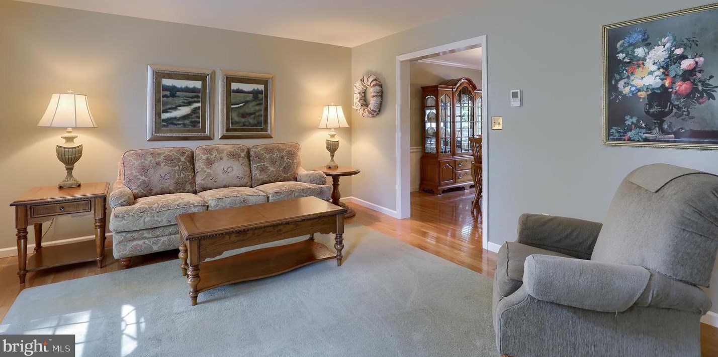 352 Homestead Dr, Landisville, PA 17538-1376