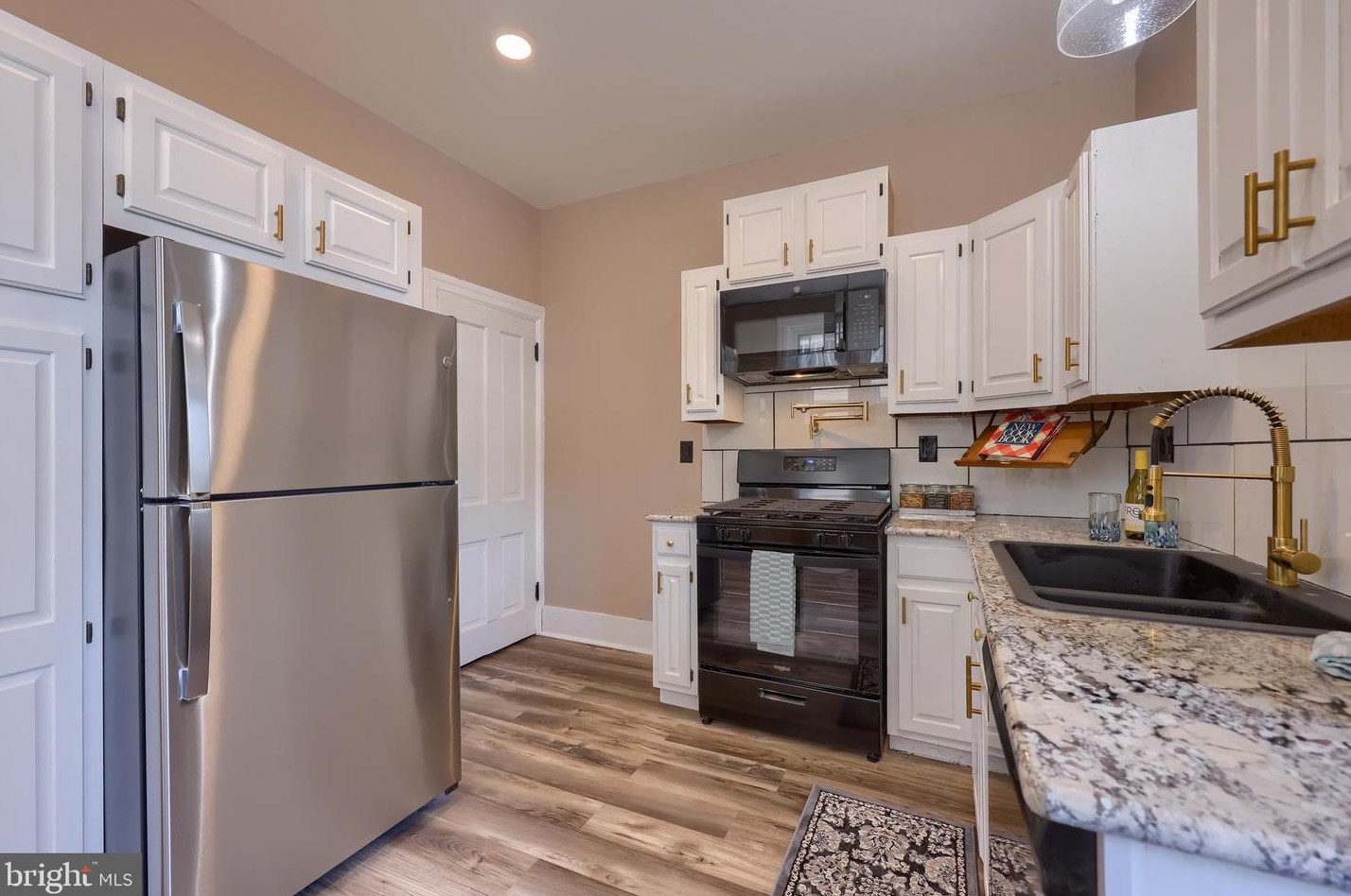 818 Walnut St, Kinderhook PA  17512-1326 exterior