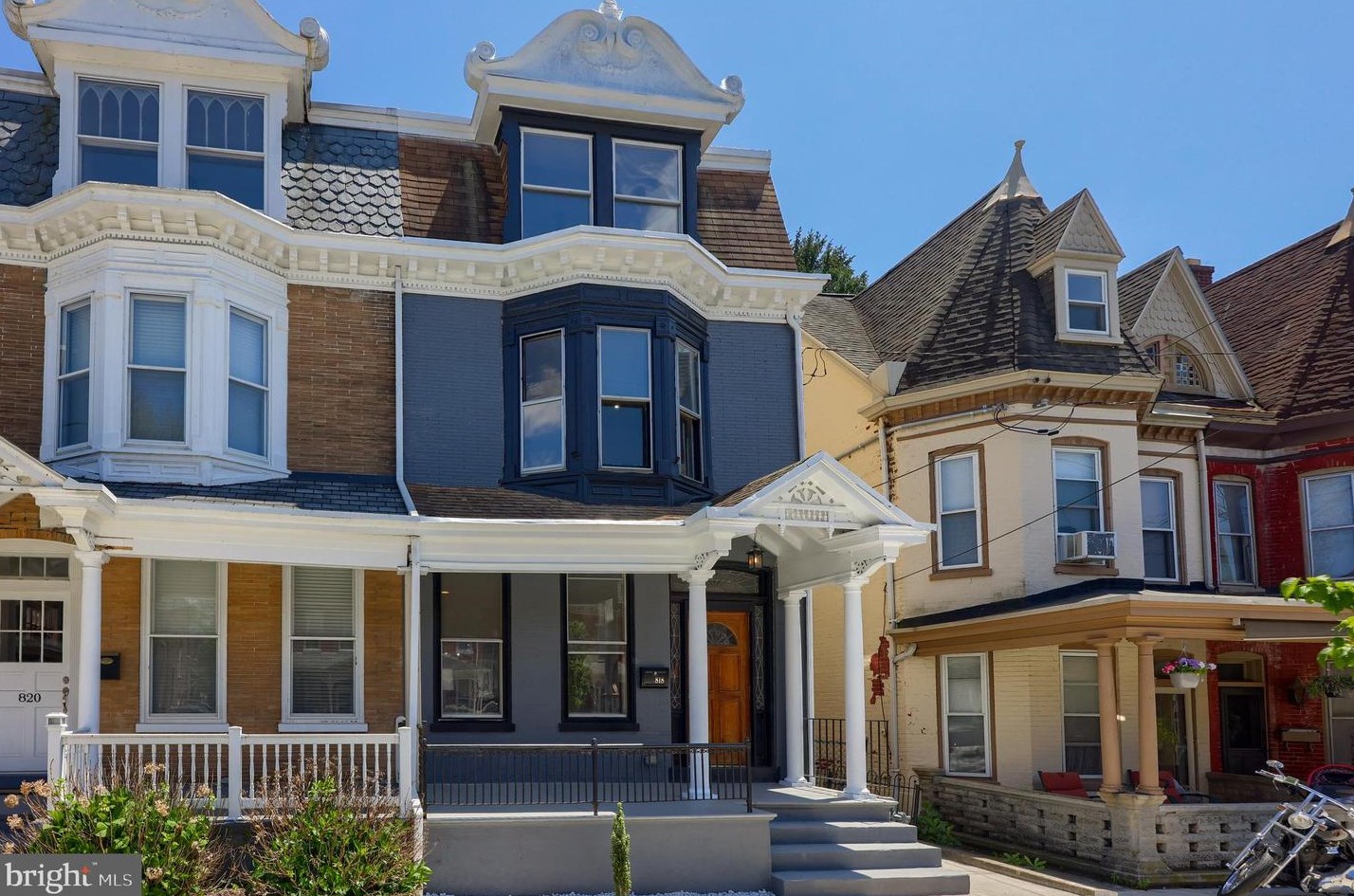 818 Walnut St, Kinderhook PA  17512-1326 exterior