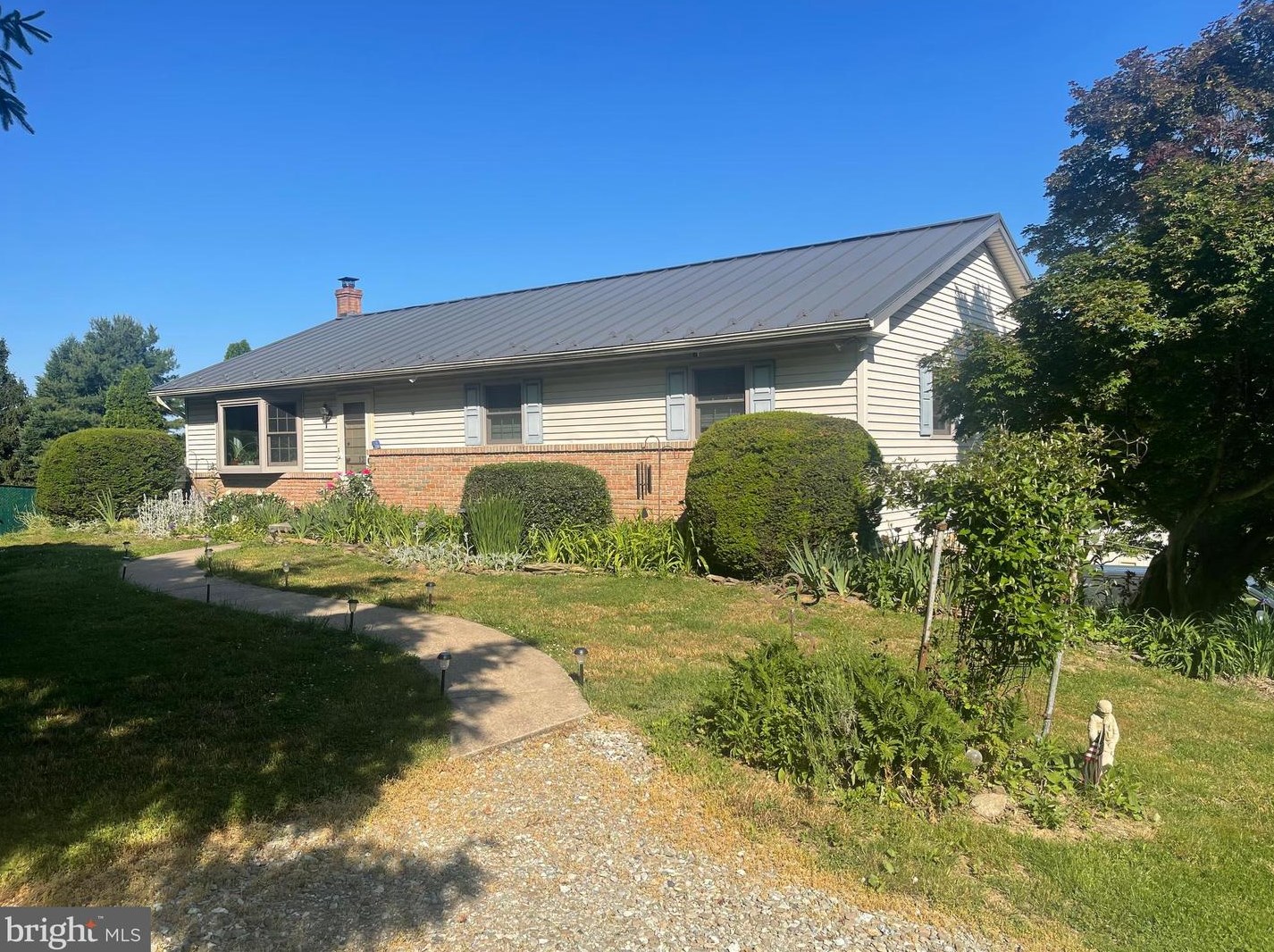 137 House Rock Rd, Pequea, PA 17565-9705