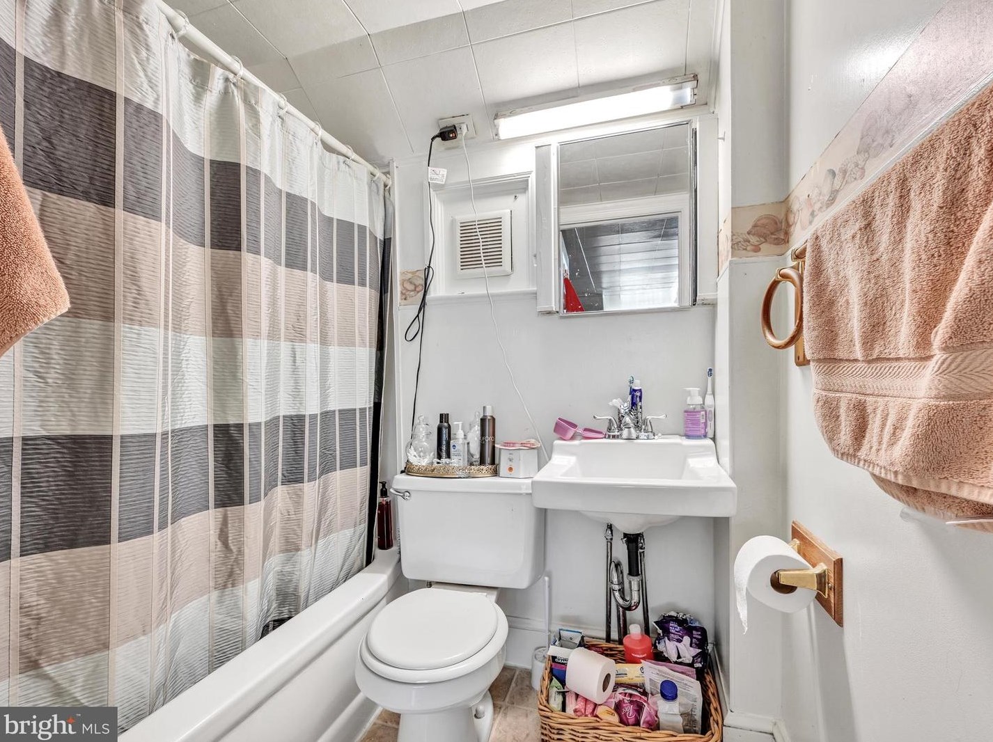 304 Front St, Marietta PA 17547-1704 exterior