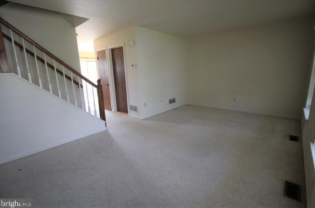 1116 Hampden Dr, Edisonville, PA 17579