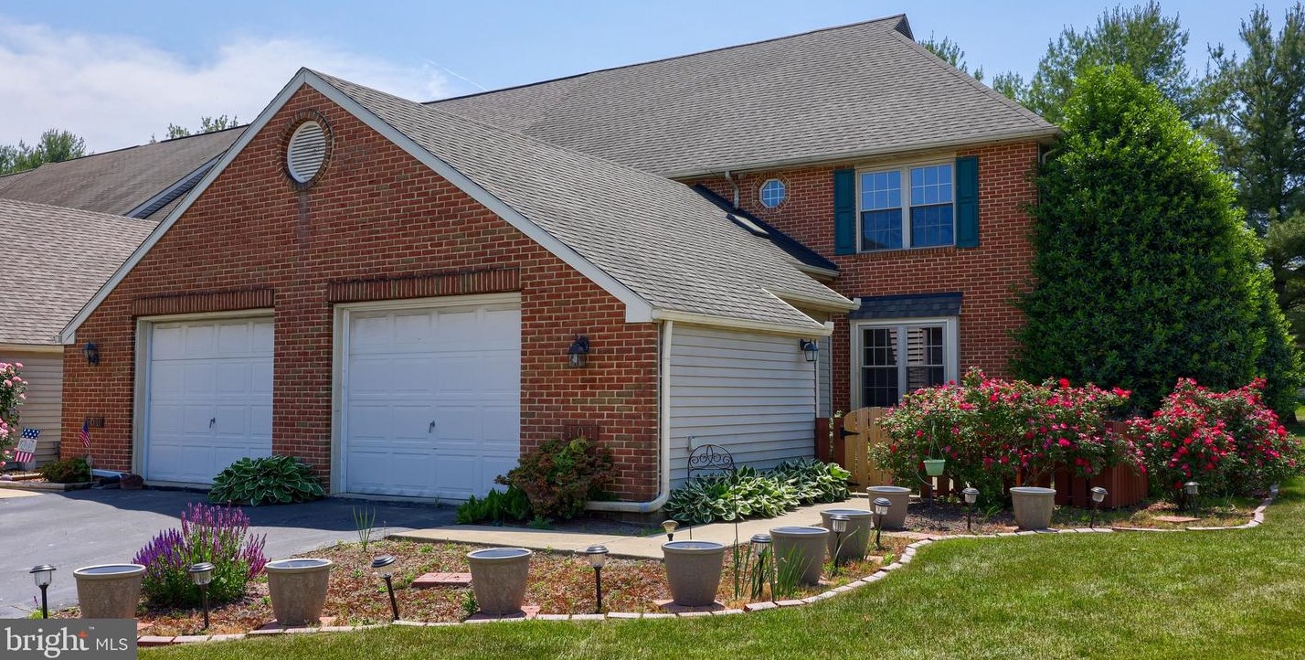 101 Pine Bridge Ln, Lancaster, PA 17603