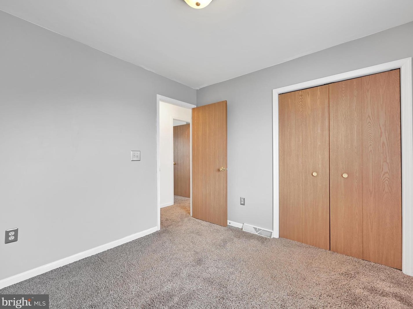 235 Chelmsford Dr, Marietta PA  17547-9738 exterior