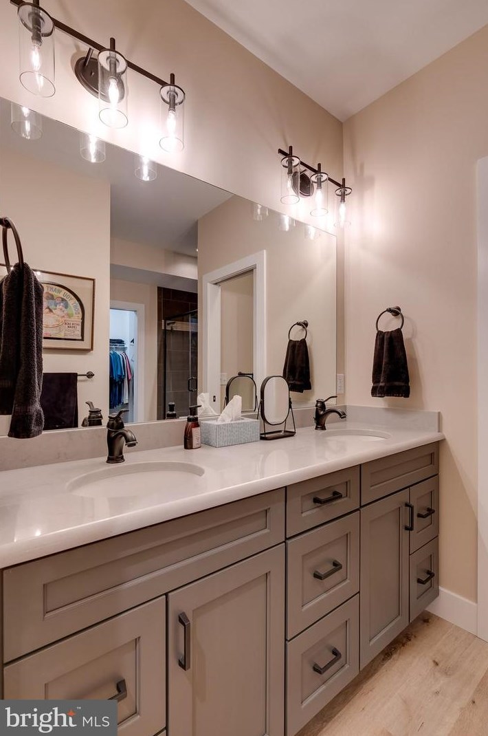 2577 Camas Ln, East Petersburg PA  17520-1435 exterior