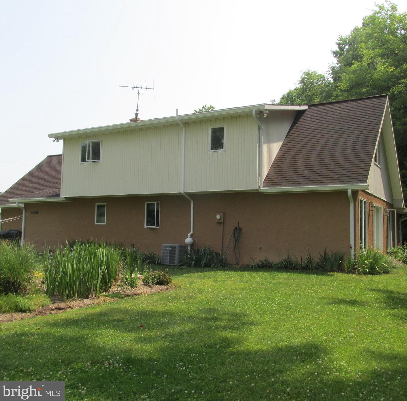 896 Simmontown Rd, Gap, PA 17527