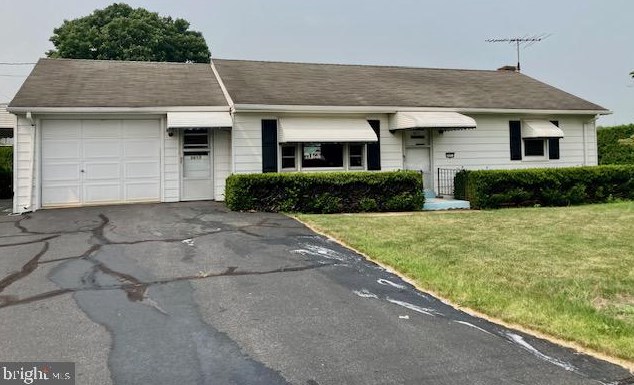 3617 Lilac Ave, Gordonville, PA 17529-9674
