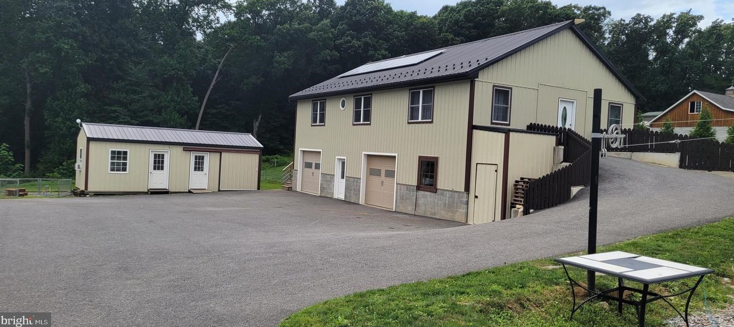 290 S Belmont Rd, Lapark, PA 17562