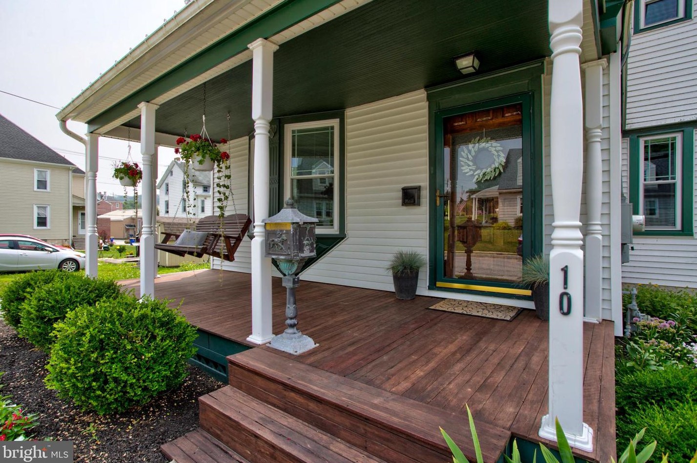 10 Broad St, Bartville, PA 17509-1502