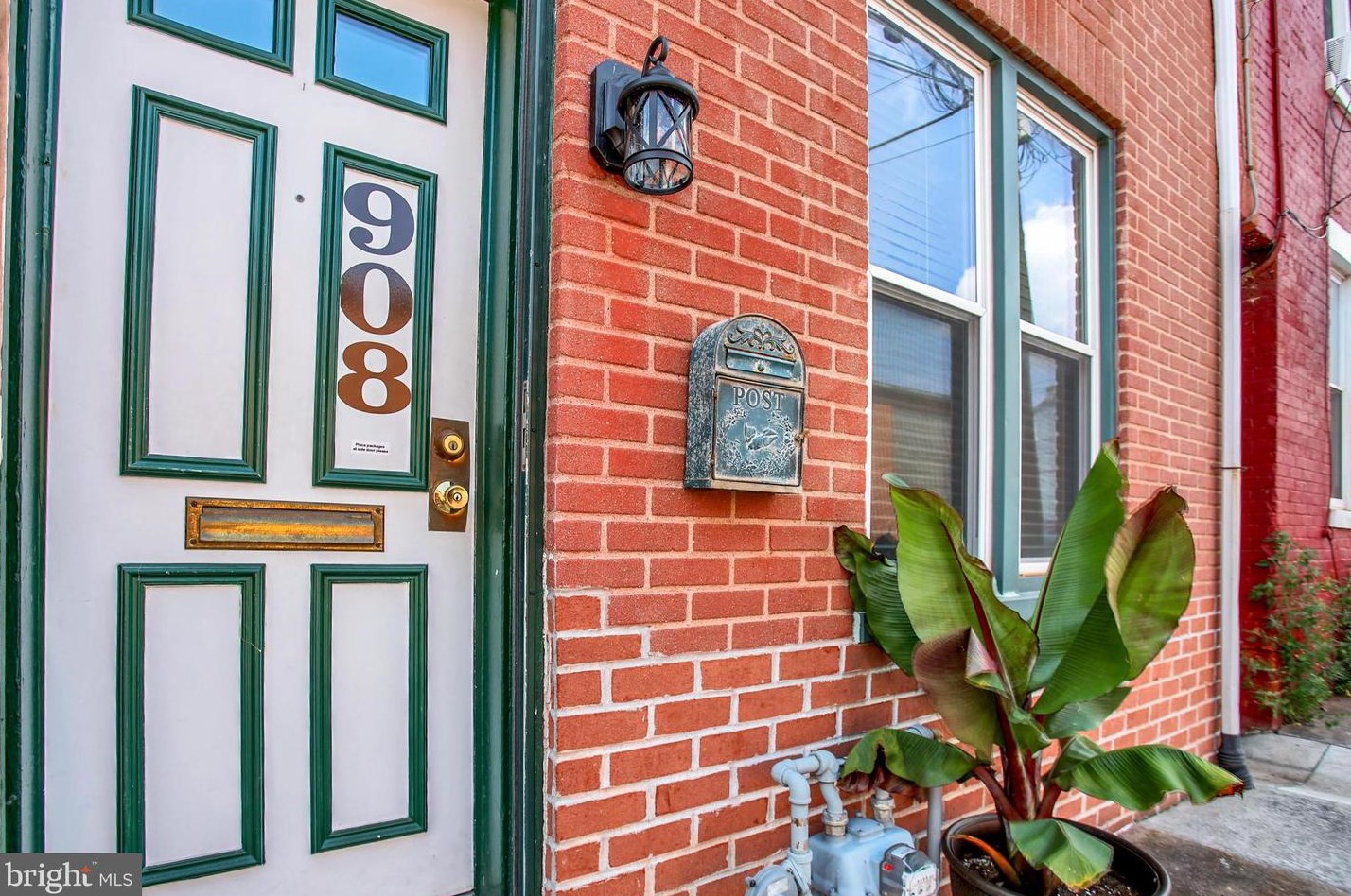 908 Houston St, Kinderhook, PA 17512-1601