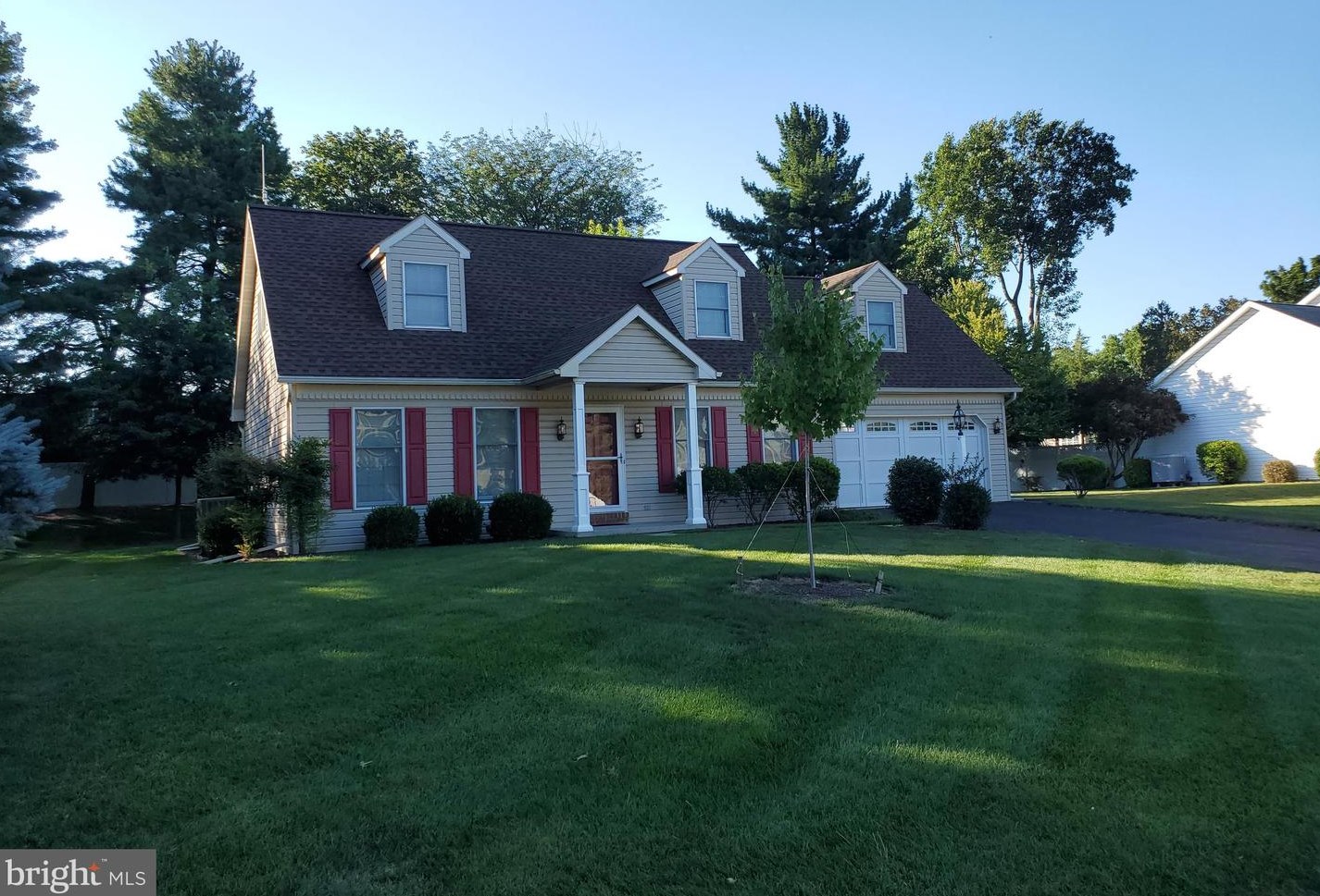1329 Timothy Dr, Landisville, PA 17538-1806