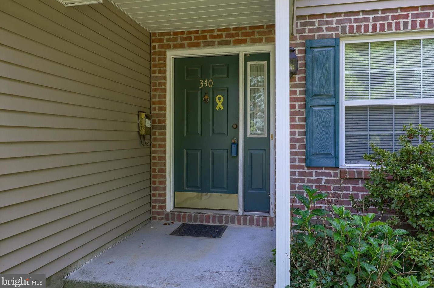 340 Cardinal Ln, Bareville, PA 17540-1201