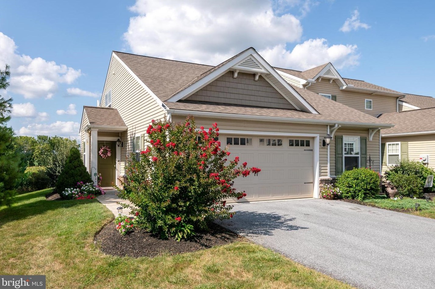 617 Cromwell Cir, Willow, PA 17584-9491