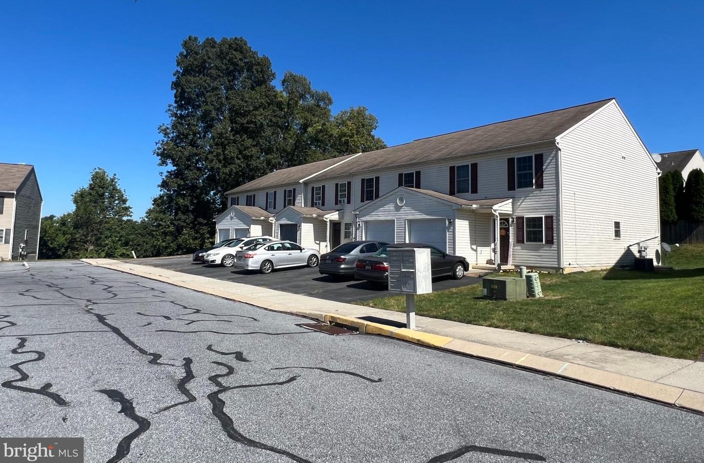 214 Red Cedar Ln, Marietta, PA 17547-9410
