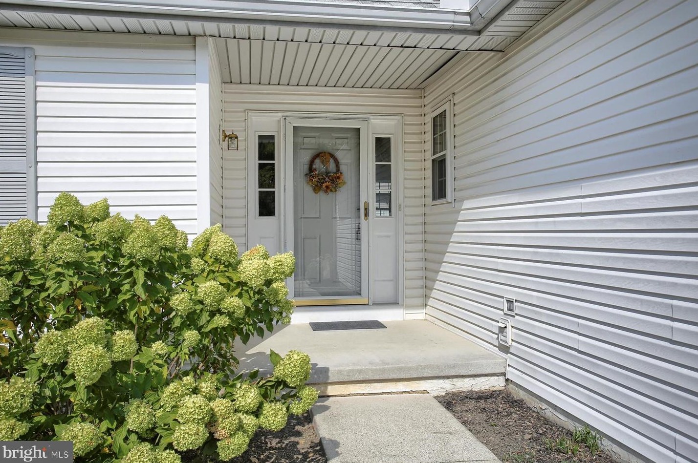 584 Mallard Dr, Old Line, PA 17545