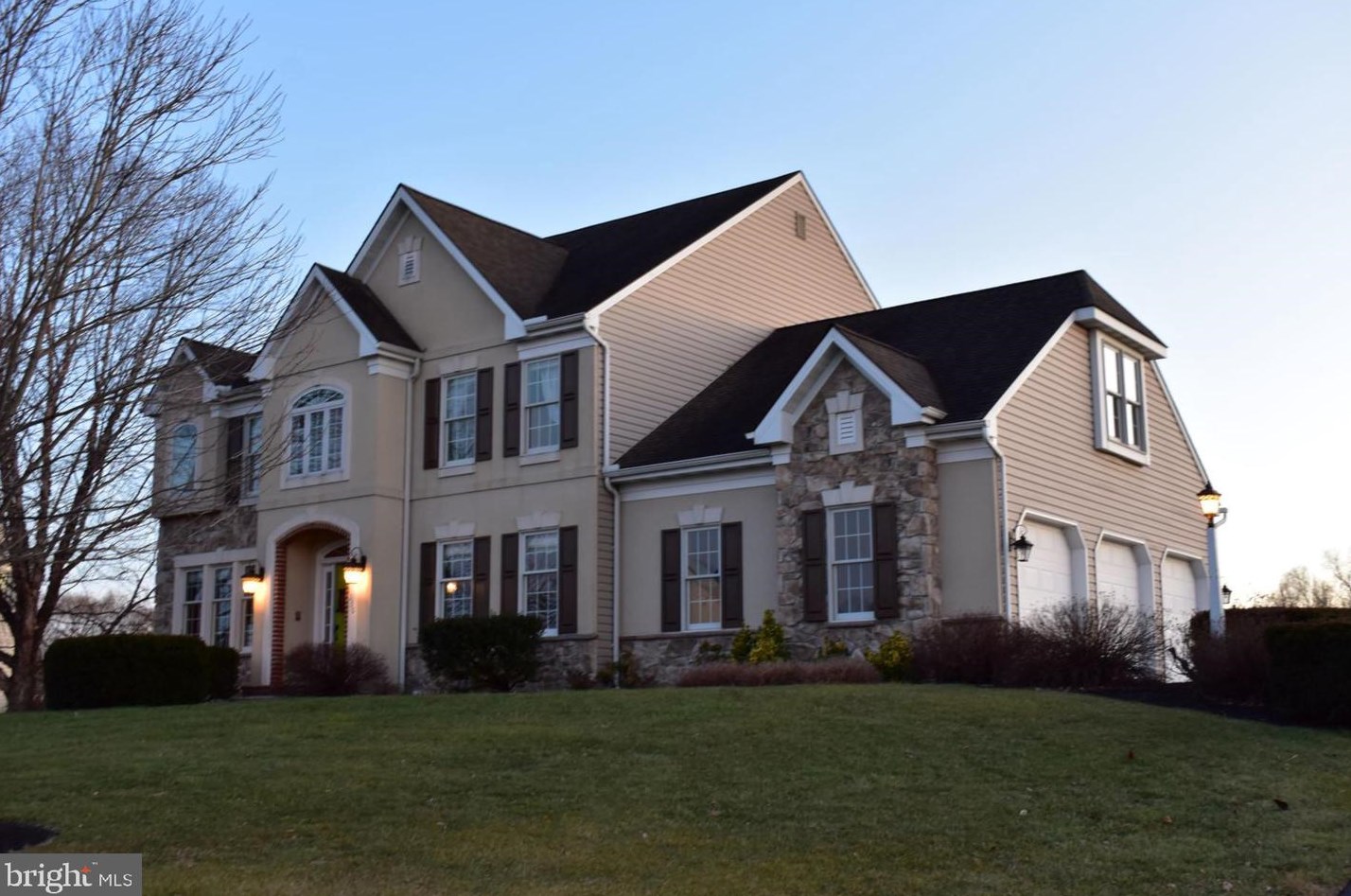 1230 Cameron Dr, Old Line, PA 17545-8688