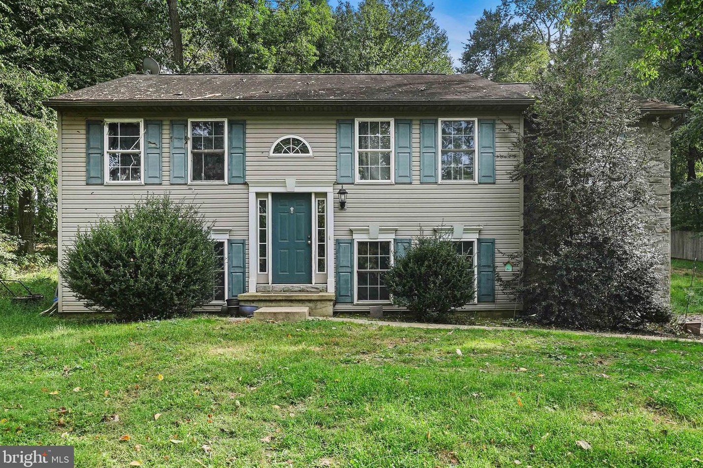 1120 Osceola Dr, Liberty Square, PA 17518-9759